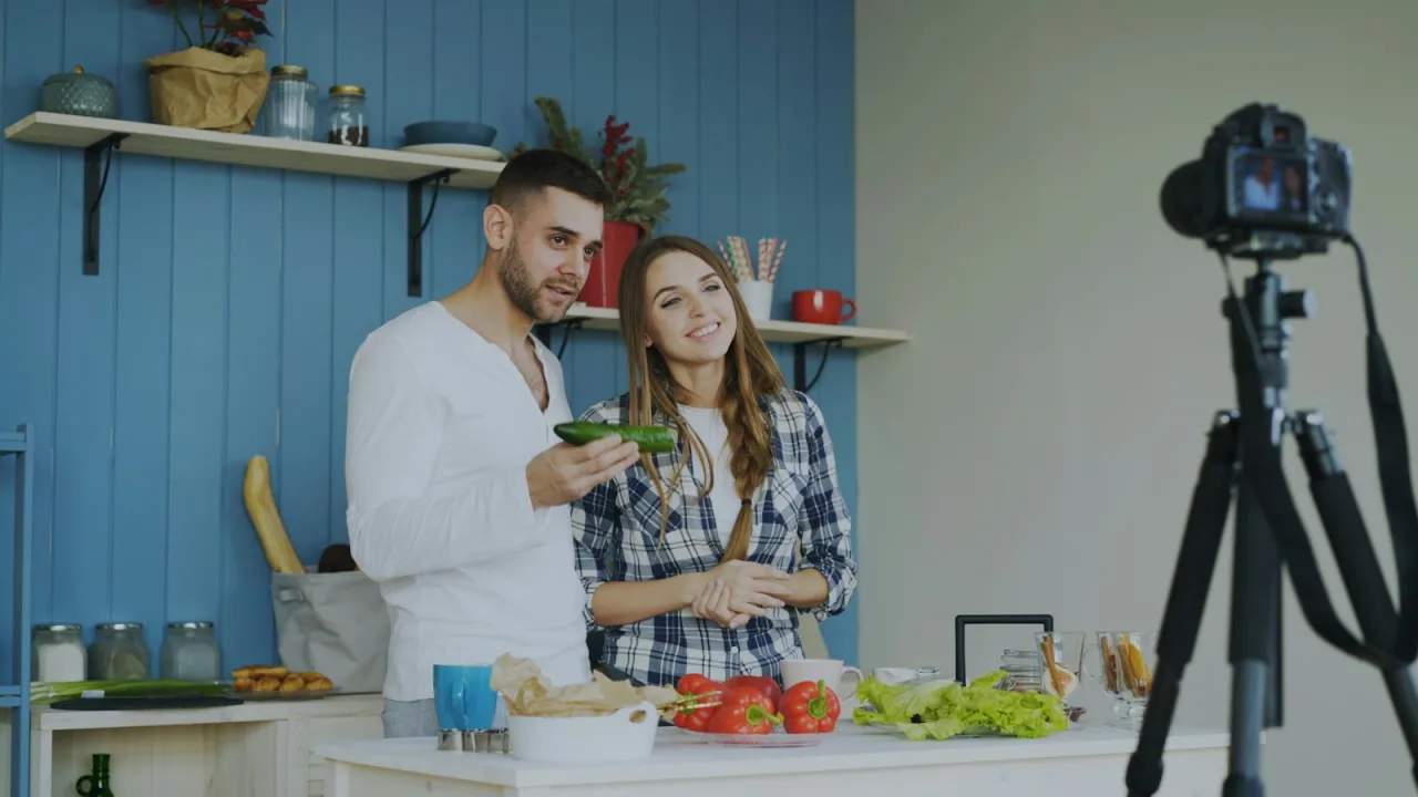 Evden ek gelir: Bildiğini öğreterek kazanmak